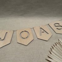 Houten vlaggetjes lijn Joas